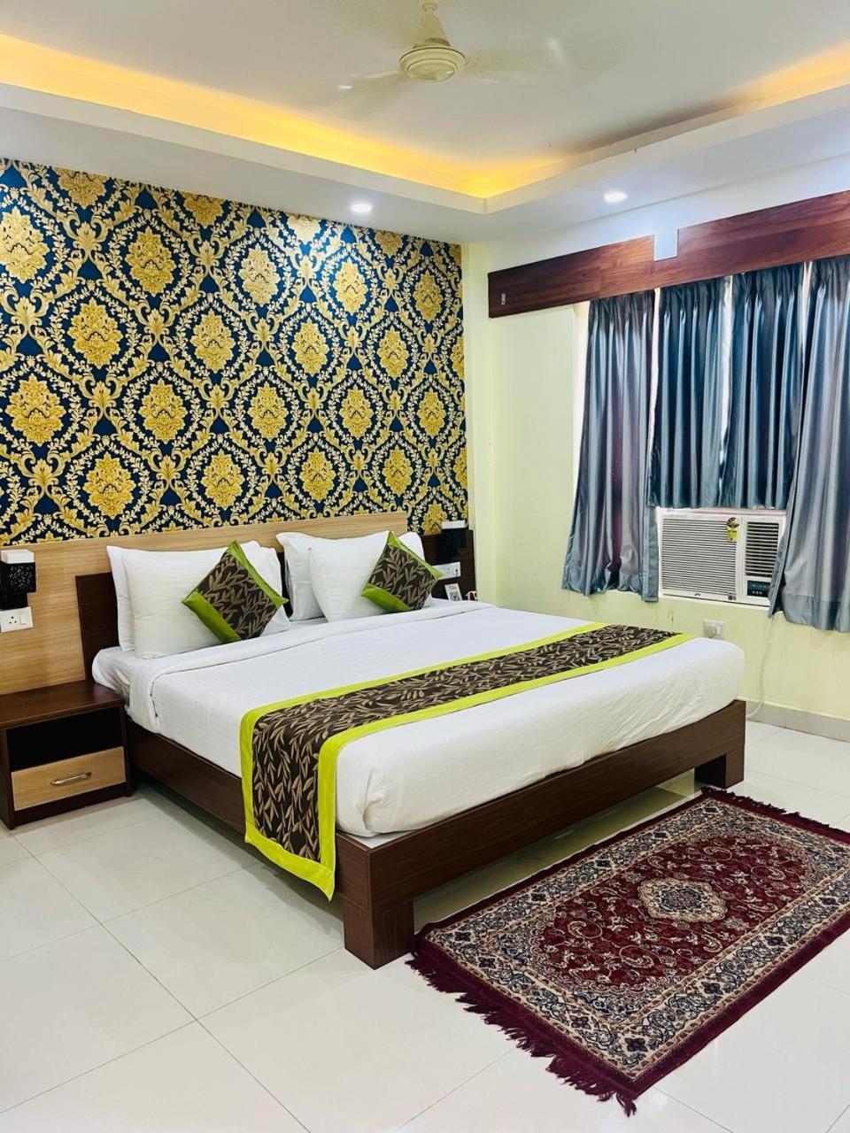 Hotel Four Waves ปูรี ภายนอก รูปภาพ